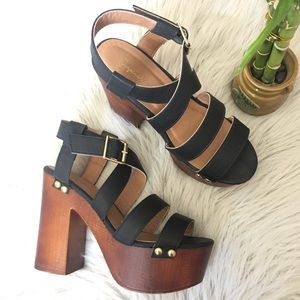 QUPID Strappy Wooden Platform Heels Black Size 5.5